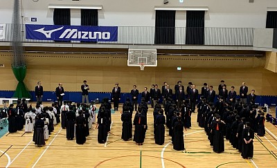 川西市民体育館にて