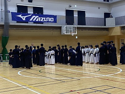 川西市民体育館にて